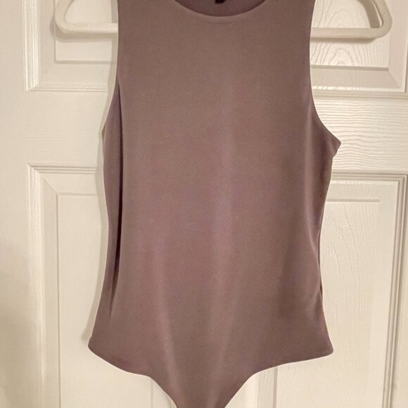 Dynamite Sabina sculpting grey bodysuit - Picture 4 of 4